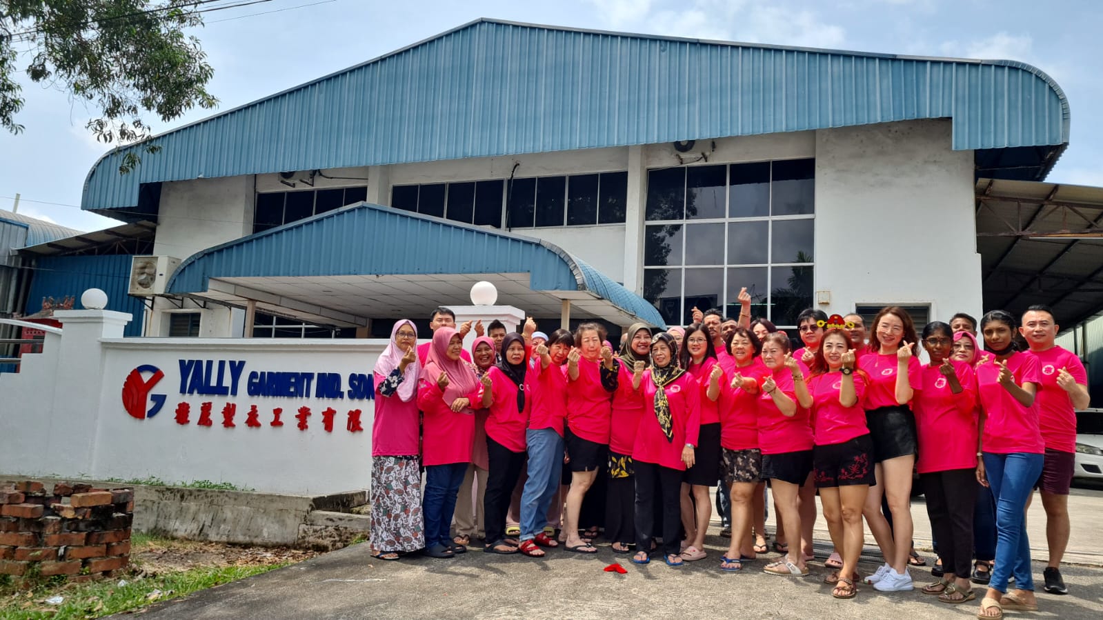 Yally Garment Industries team Batu Pahat